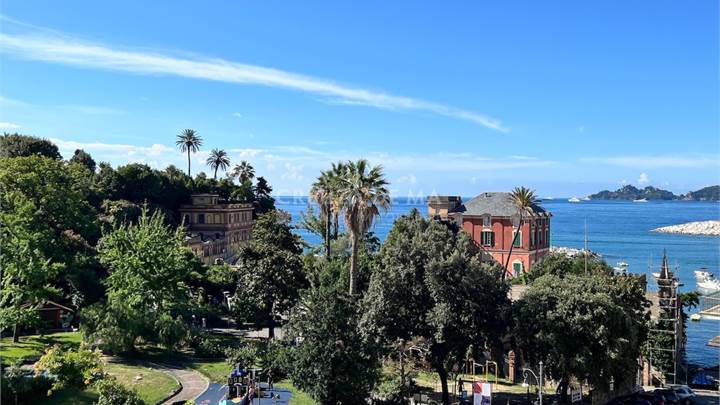 Rapallo - Attico con Vista Mare in Via Zunino